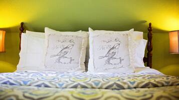 1 bedroom, iron/ironing board, bed sheets