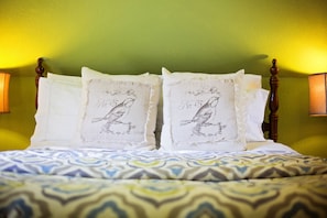 1 bedroom, iron/ironing board, bed sheets