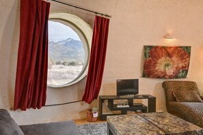 TV, DVD player, books - The Serene & Spacious Dome (Crestone)