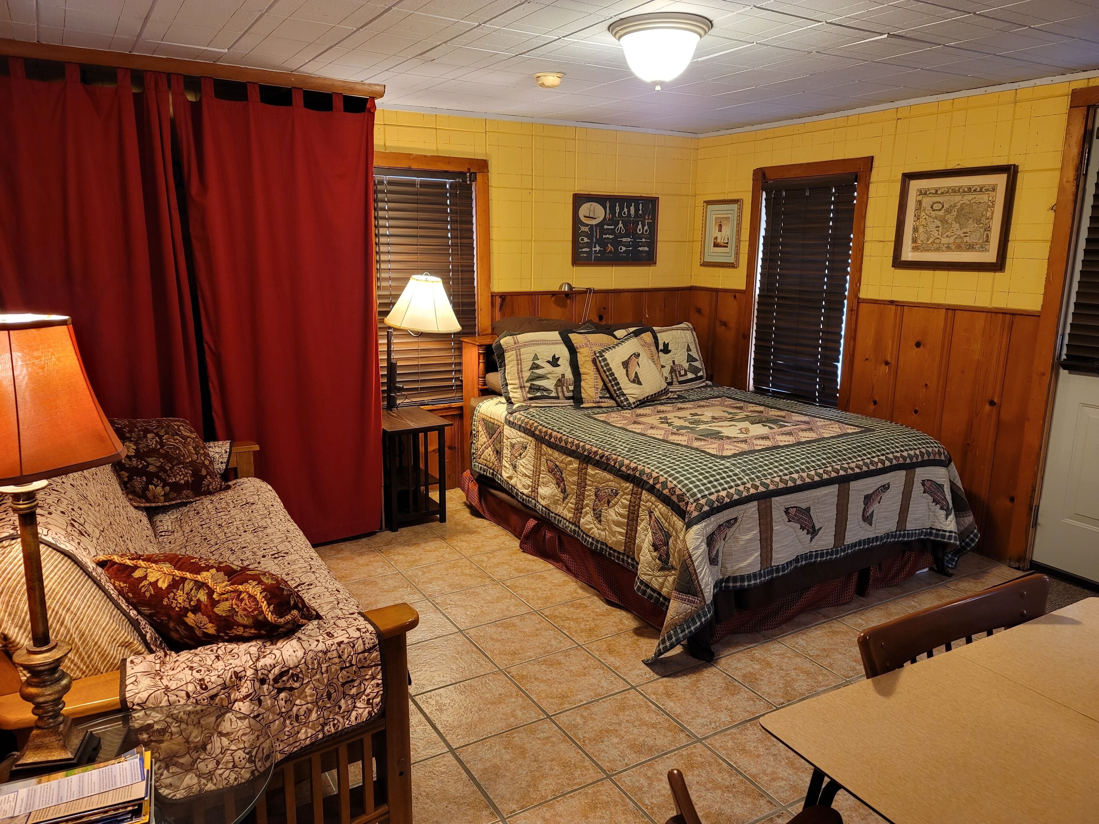 AWESOME night's sleep. S Grand Lake. East of Disney 1 mile. Quiet location.