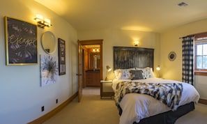 2 bedrooms, iron/ironing board, free WiFi, bed sheets - FisherBros flats 203 (Astoria)