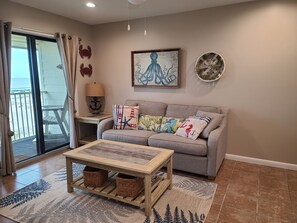 Smart TV, DVD player - Beach Front condo with Amazing Views from Private Balcony (Gulf Shores)