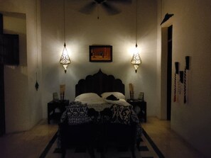 2 chambres, fer et planche à repasser, Wi-Fi gratuit, draps fournis