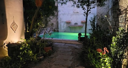 CASA LOLA - Bohemian Colonial in Centro with private pool and AC throughout.