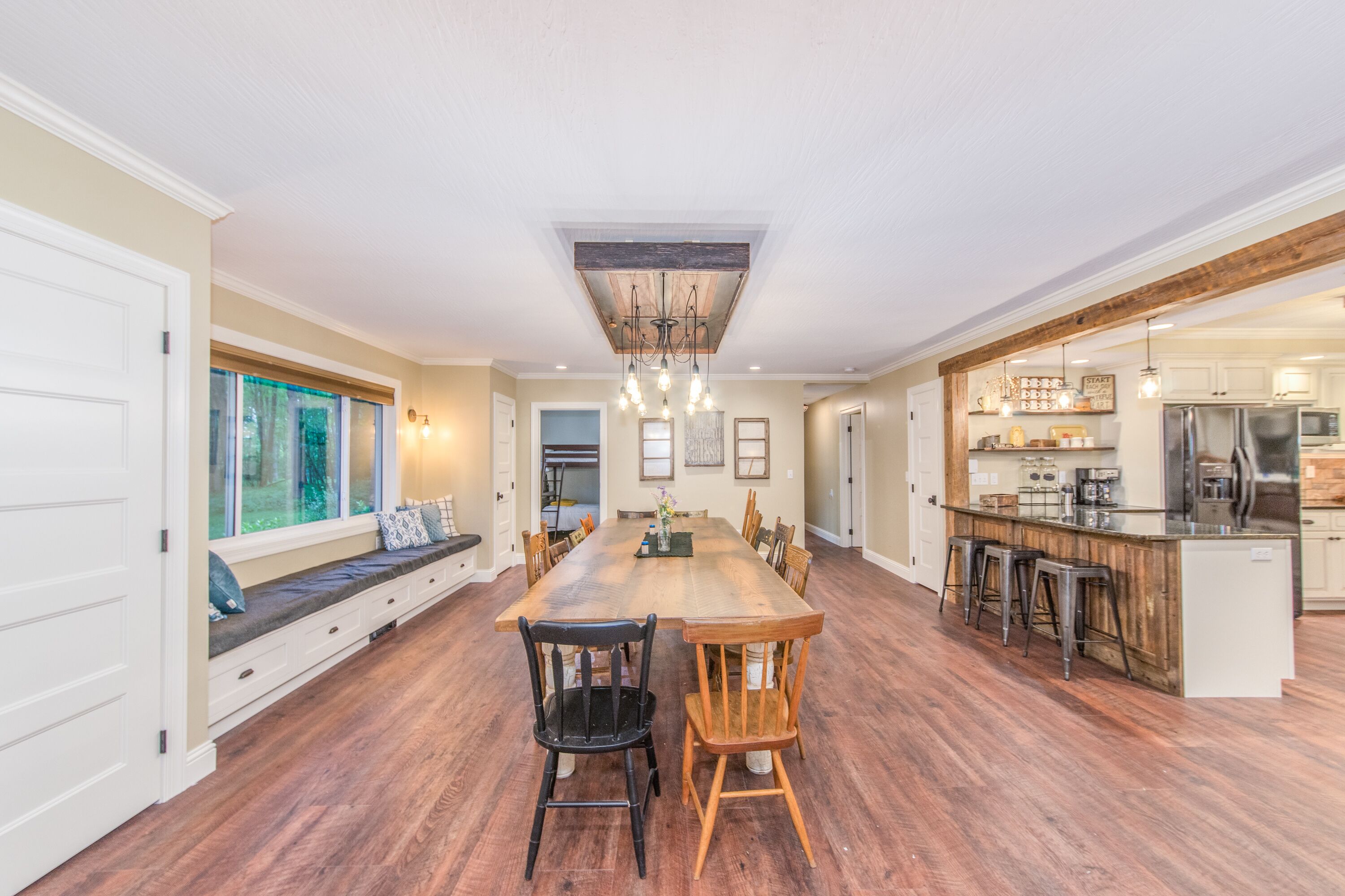 Deep Creek Lake and Wisp just minutes away,  includes pass to CARC (pool/gym)