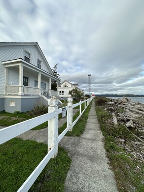 Exterior - Point Robinson Lighthouse - Keeper's Quarters B (Vashon Island)