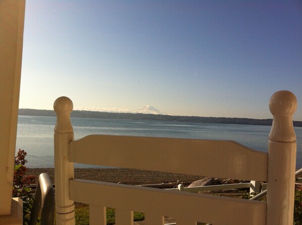 Property grounds - Point Robinson Lighthouse - Keeper's Quarters B (Vashon Island)