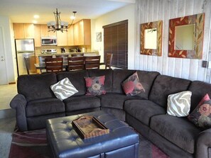 Smart TV, fireplace, DVD player