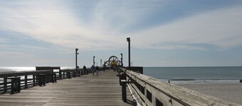 BOOKING 2026! GR RATES GR LOCA 2BEDRM w ELEVATOR GOLF VIEW APPRX 1 MILE TO BEACH