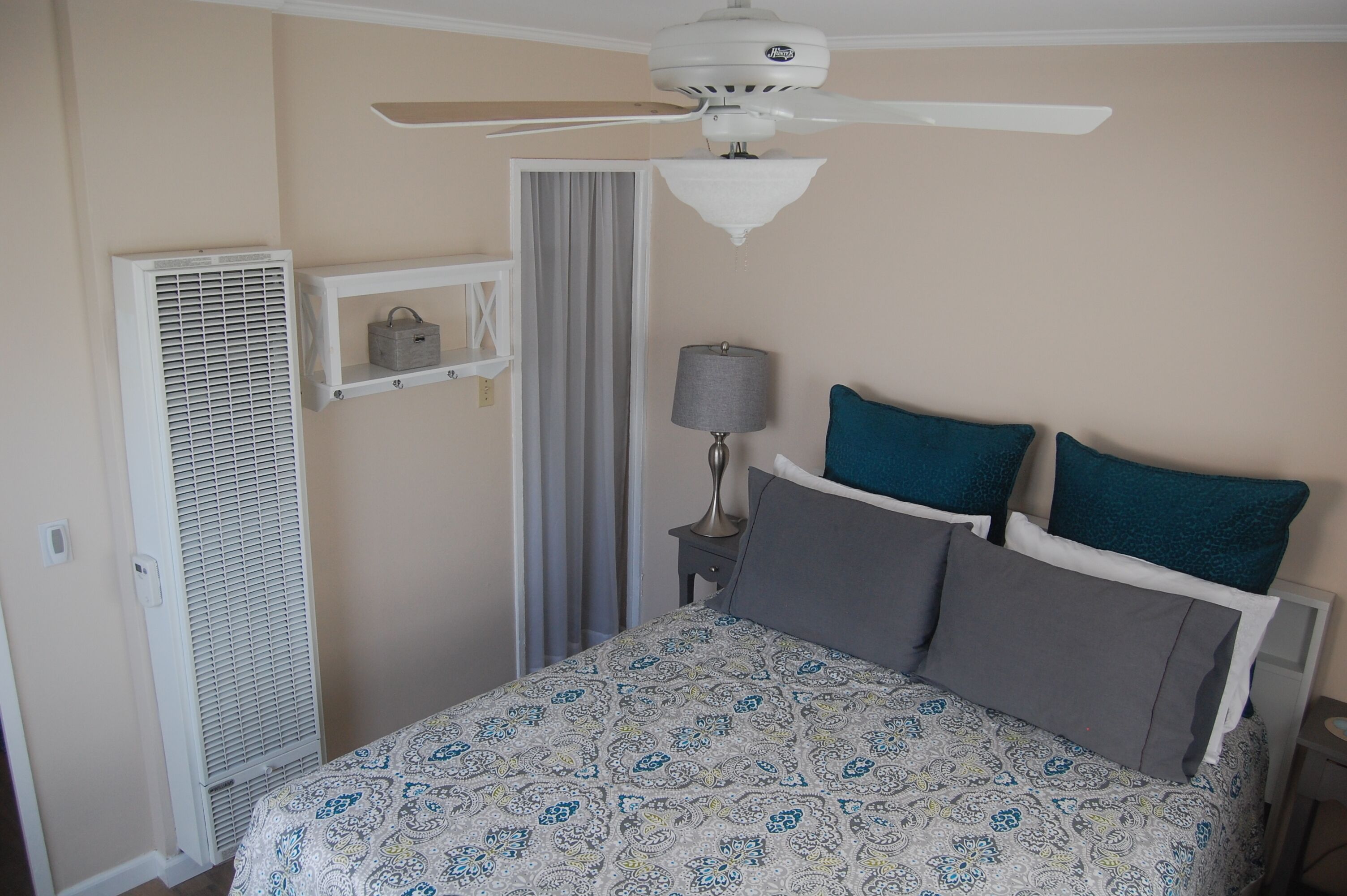 2 bedrooms, blackout drapes, travel crib, free WiFi