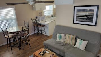 Smart TV, DVD player