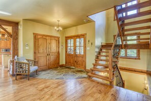 Interior - Tremblant: Luxurious Mountain Home, Heart of the Village! 25% off 7 nights +  (Mont-Tremblant)