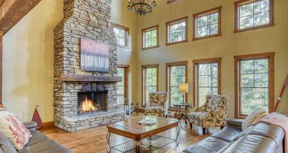 Tremblant: Luxurious Mountain Home, Heart of the Village! 25% off 7 nights +