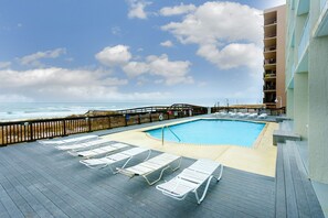 Piscine extérieure, piscine chauffée