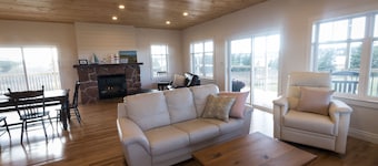 Saltwater Melody Executive Beach House