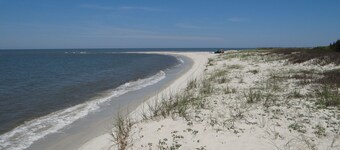 Fantastic Beach views, Great house & just steps until your feet are in the sand!