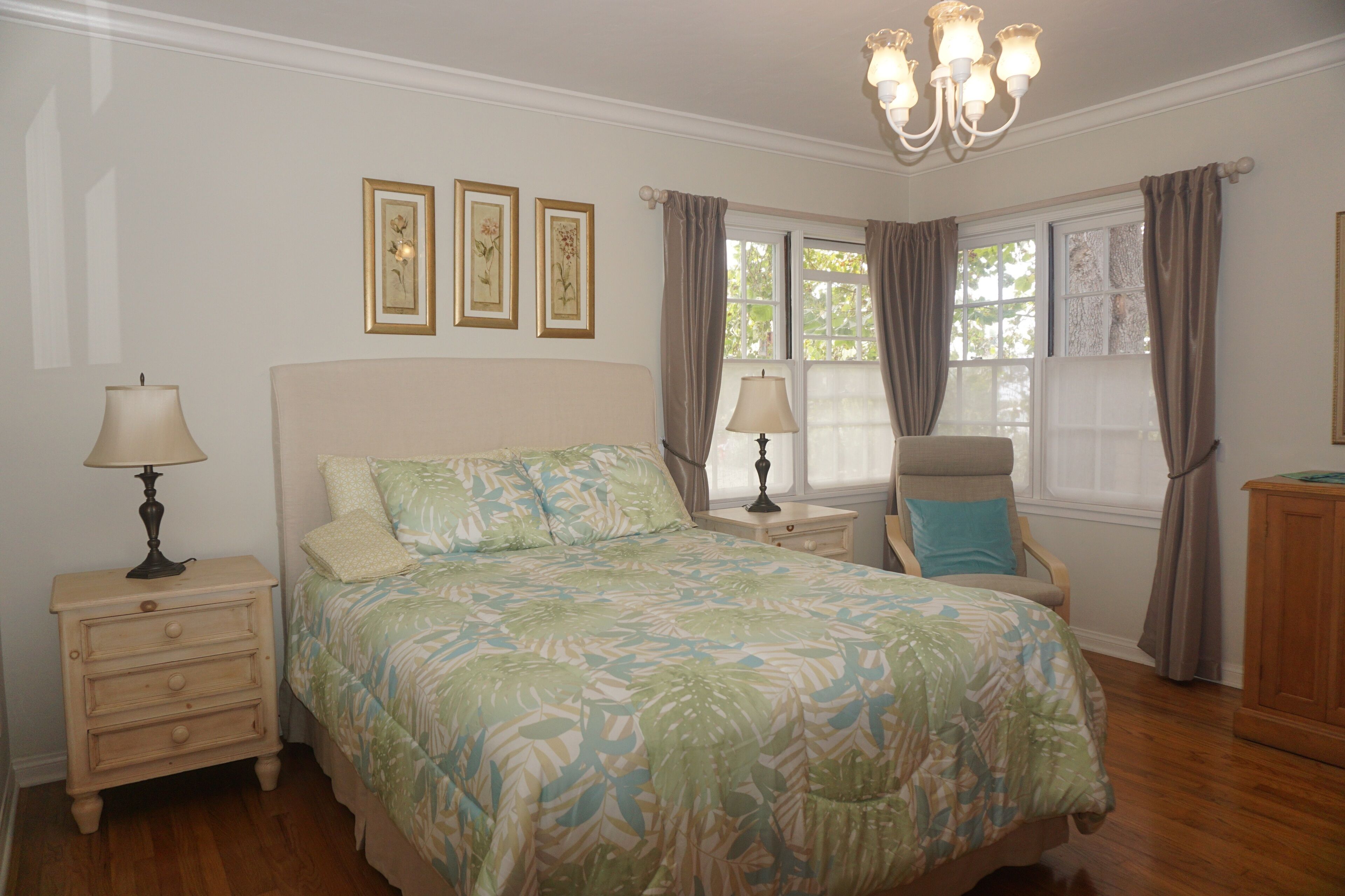Ocean Breeze Suite ~ A Quiet Coastal Retreat      