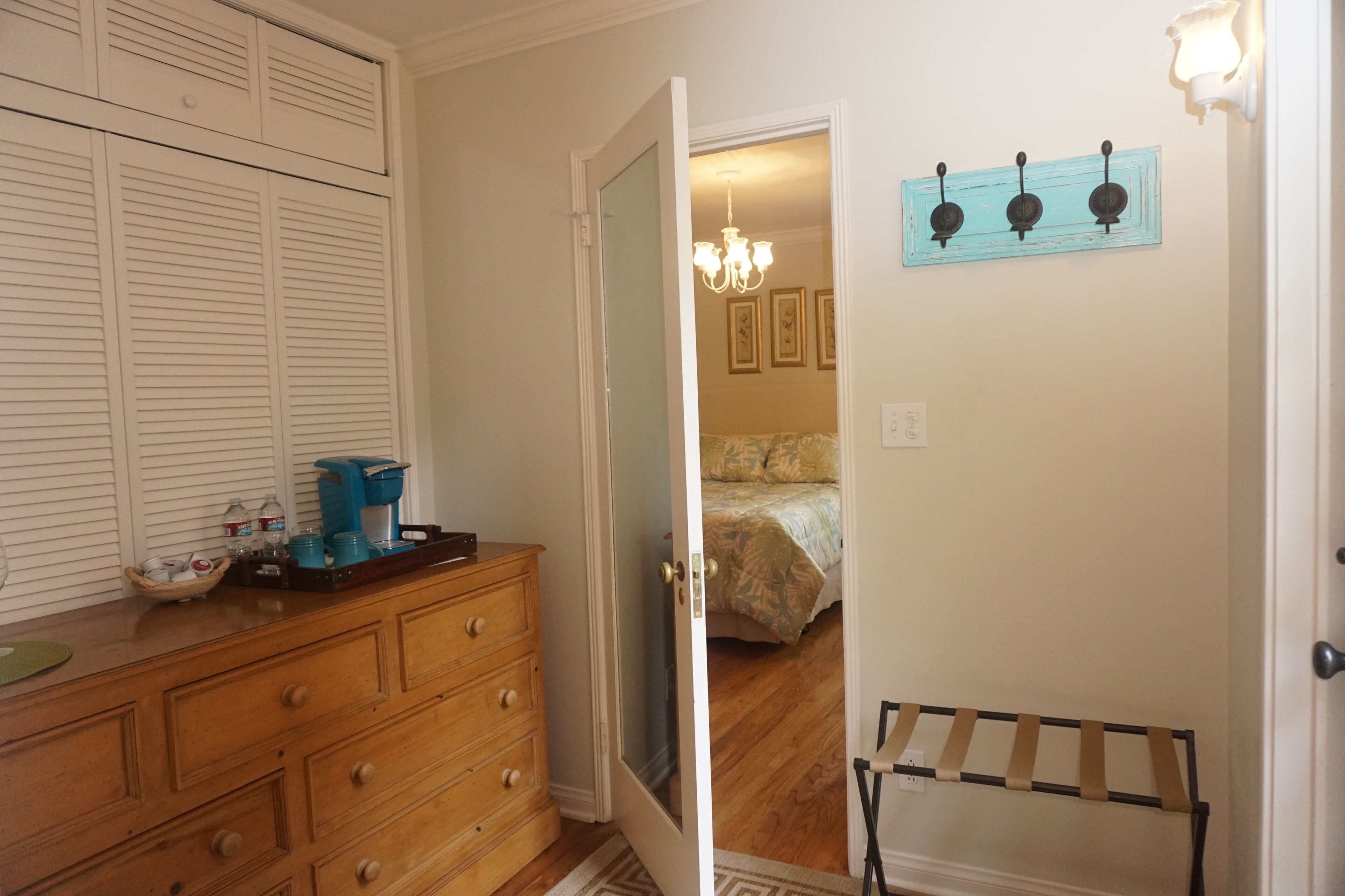 Ocean Breeze Suite ~ A Quiet Coastal Retreat      