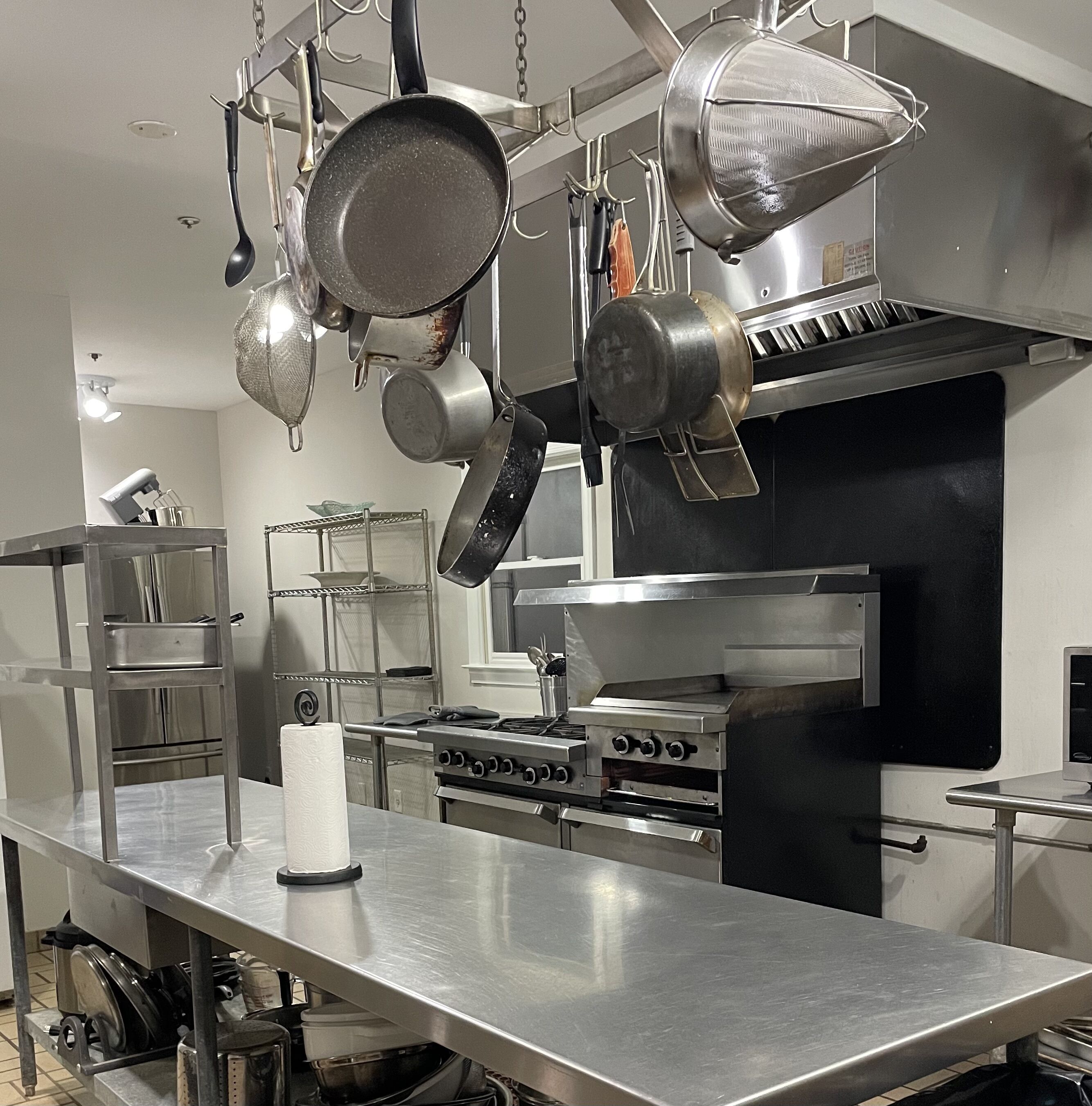 Lundy Creek Lodge- 17 Bedroom Lodge perfect for Retreats, Reunions and Weddings