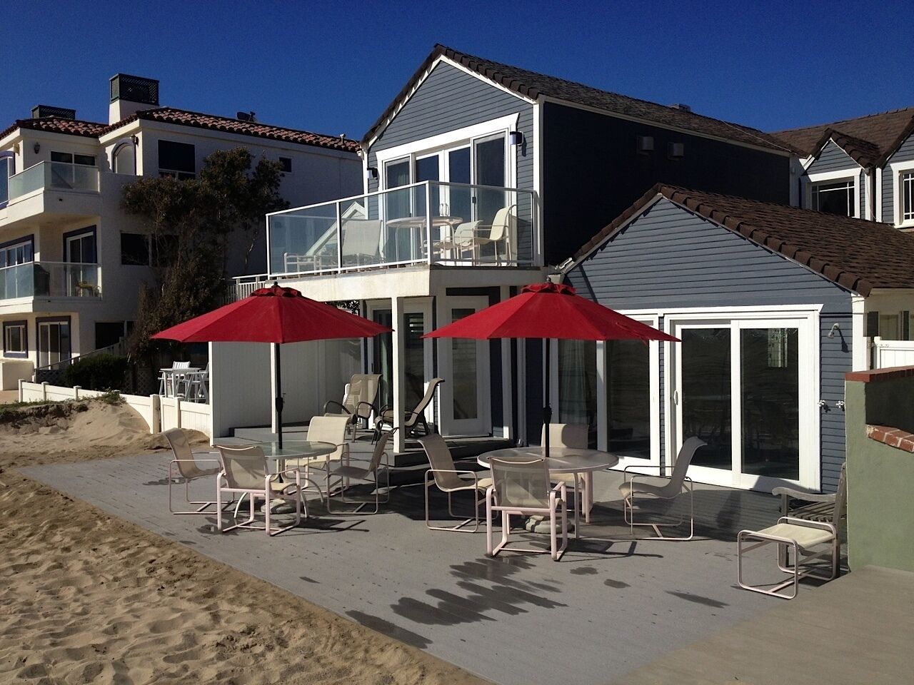 The Charming 'Windy Gables' on Hollywood Beach: Dream Get-Away