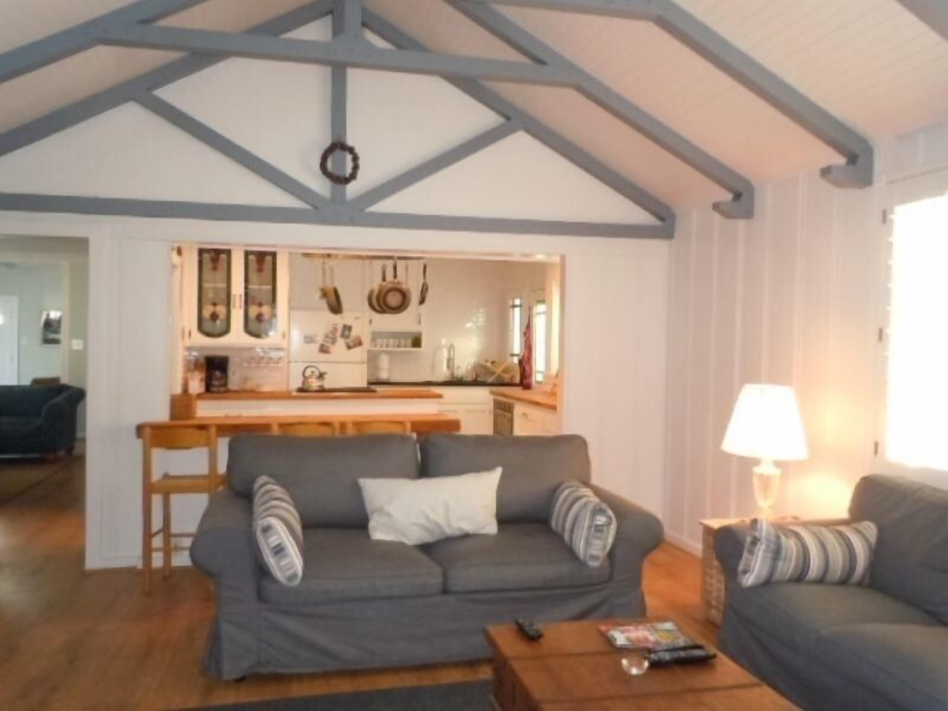 The Charming 'Windy Gables' on Hollywood Beach: Dream Get-Away