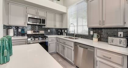 La casa soleada cerca del centro de la ciudad vieja Aeropuerto Patio Barbacoa Zoológico comercial