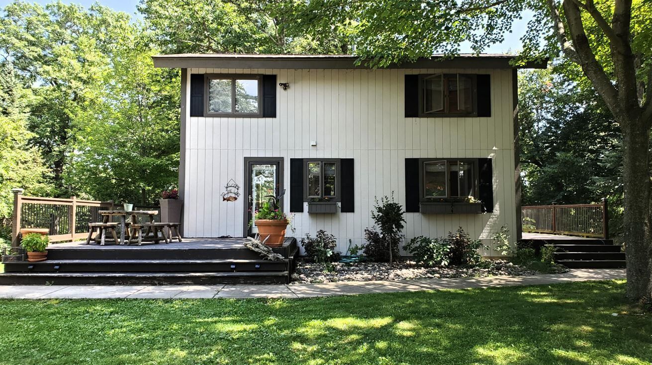 ~~Year Round Lake Cabin w/ HOT TUB - On The Whitefish Chain!~~