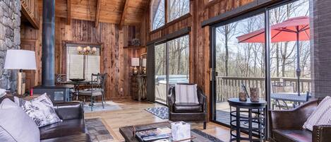 Smart TV, fireplace, DVD player, books