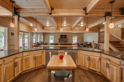 Home Theater, Hot tub & Huge Covered Patio! Stunning Home 2 Miles from Town!