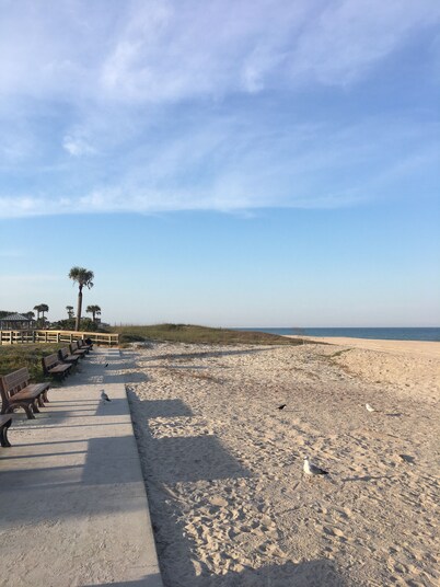 Fall Early Booking Discounts! Large Oceanfront Condo with Private Balcony