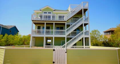 Meerblick, privater Pool / Jacuzzi, WiFi, 2 Minuten zu Beac