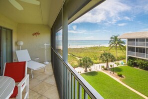 Property grounds - Sanibel Beachfront Back on VRBO- 5 Star Ratings. Immaculate/Updated/On the Sand! (Sanibel)