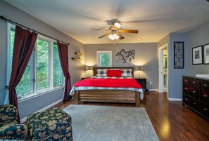 6 bedrooms, iron/ironing board, travel crib, free WiFi