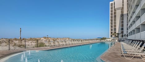 室內泳池、室外泳池