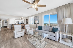 TV - Ariel Dunes I 2201 - Renovated with Breathtaking Views of the Gulf and Pools! (Miramar Beach)