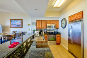 Fridge, microwave, oven, stovetop - Ariel Dunes II2306 - 23rd Floor, Breathtaking Views, Accommodates up to 6! (Miramar Beach)