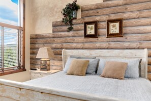 3 bedrooms, WiFi, bed sheets - Mountain Living at its Finest! Ski-In-and-Out, 
Pvt Hort Tub, Jacuzzi, Sleeps 9 (Breckenridge)