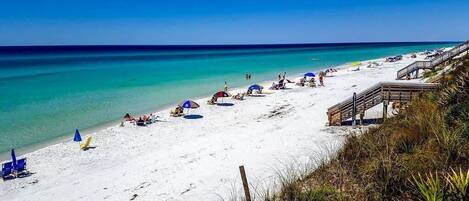 Una playa cerca