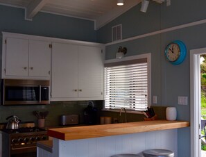 Fridge, microwave, oven, stovetop - Driftwood | Private Coastal Escape w/ Unreal Views (Marshall)