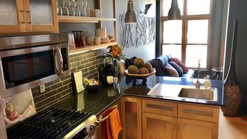 Fridge, microwave, oven, stovetop