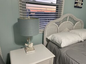 1 室のベッドルーム、アイロン / アイロン台、WiFi (無料)、ベッドシーツ