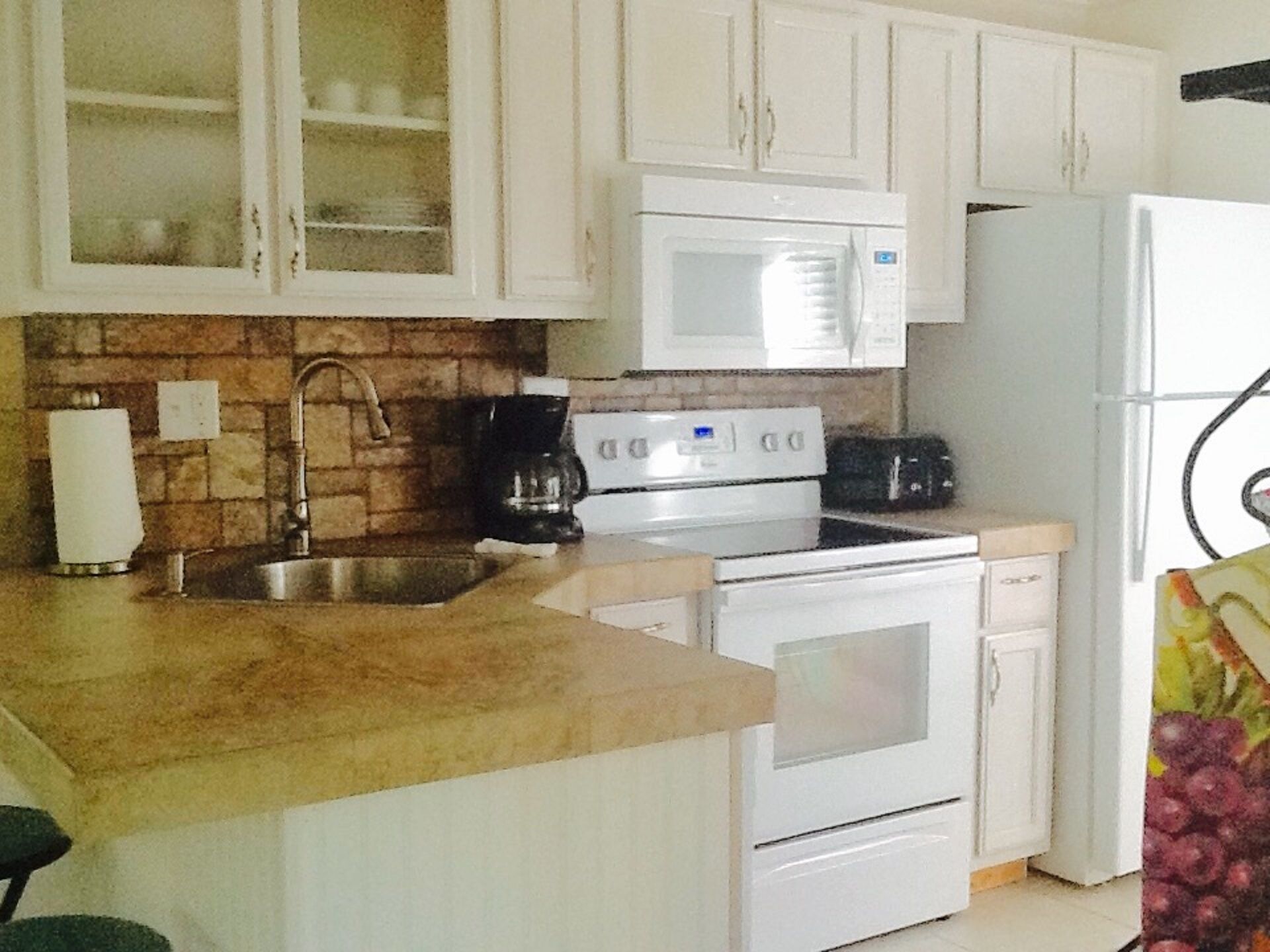 Frigorífic, microones, forn i placa de cuina 