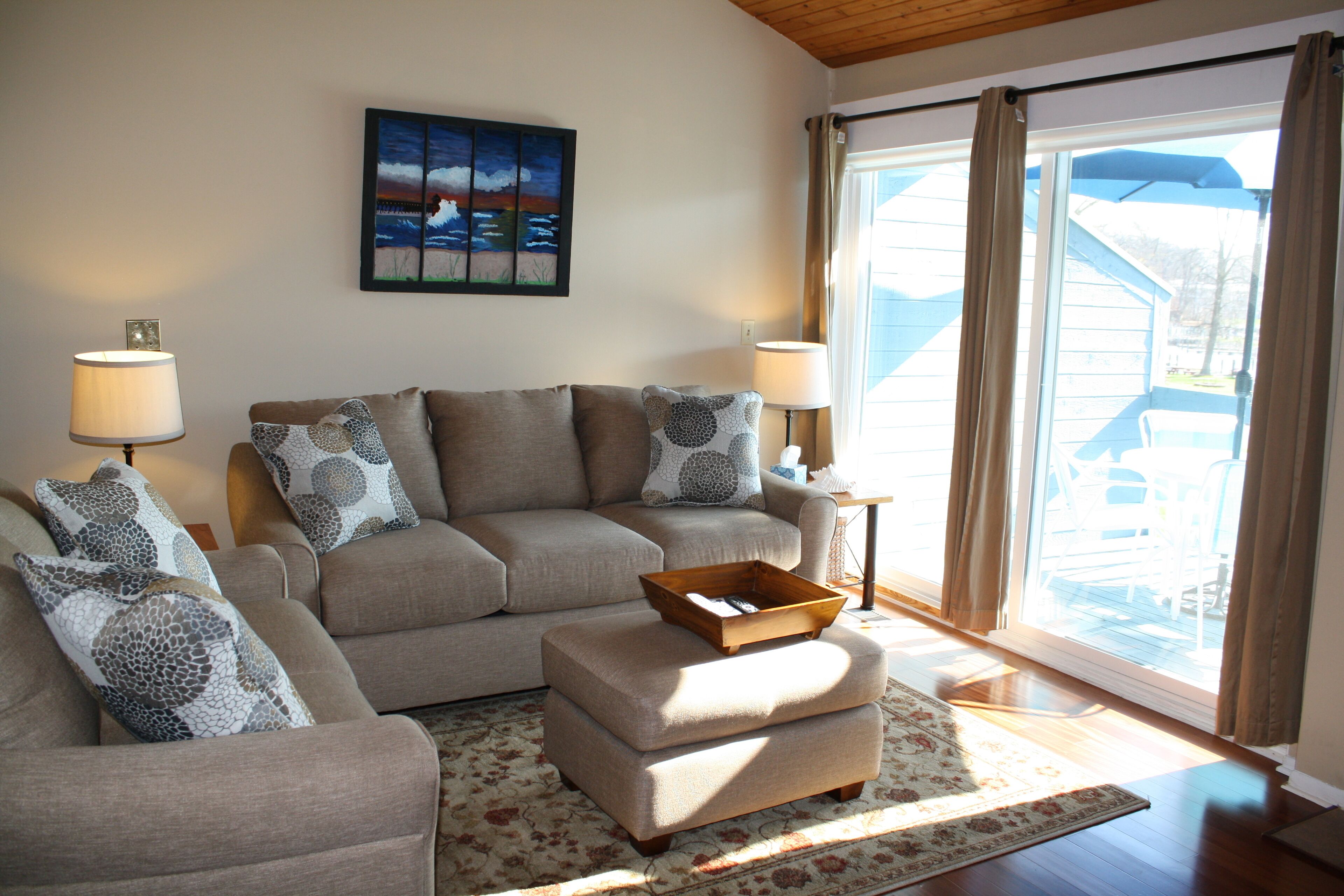 Upscale Condo- River View, Walk to Beach/Town, Heated Pool & Hot Tub!