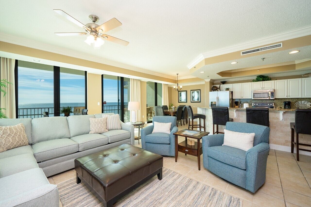 Gorgeous Beachfront Condo! 3BR/3.5BA in Phoenix 9