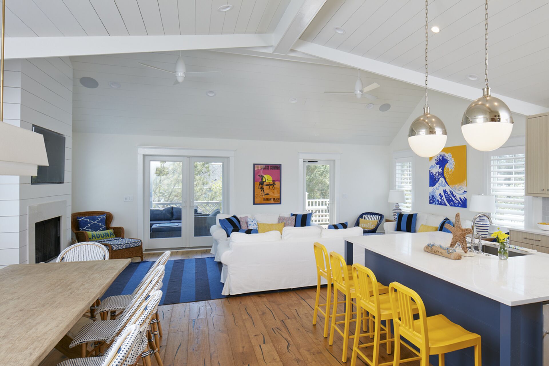 HEART of Downtown-WALK to the 1.5 blocks to BEACH & Boardwalk/Bandstand