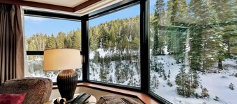 Located @ Everline Resort & Spa, Pools/Spas/Golf/Skiing/Ski-in & out/Ice Skating