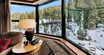 Located @ Everline Resort & Spa, Pools/Spas/Golf/Skiing/Ski-in & out/Ice Skating