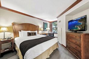 2 Schlafzimmer, Zimmersafe, Schreibtisch, Bügeleisen/Bügelbrett