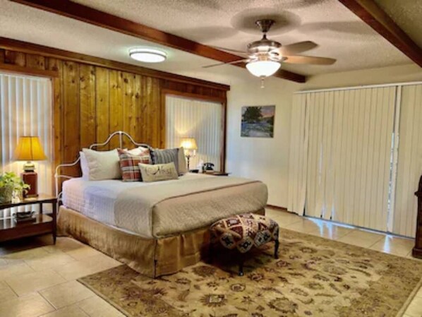 3 bedrooms, iron/ironing board, WiFi, bed sheets