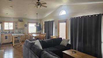 Smart TV, fireplace, DVD player